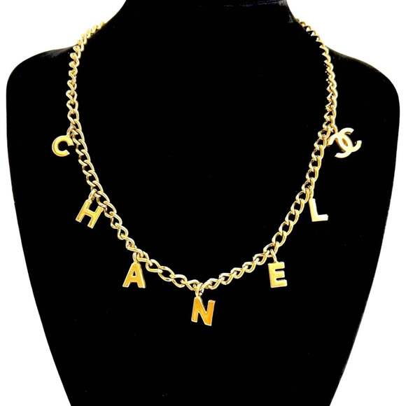 CHANEL Vintage Coco Mark Logo Motif GP Chain Necklace Pendant Gold OG810